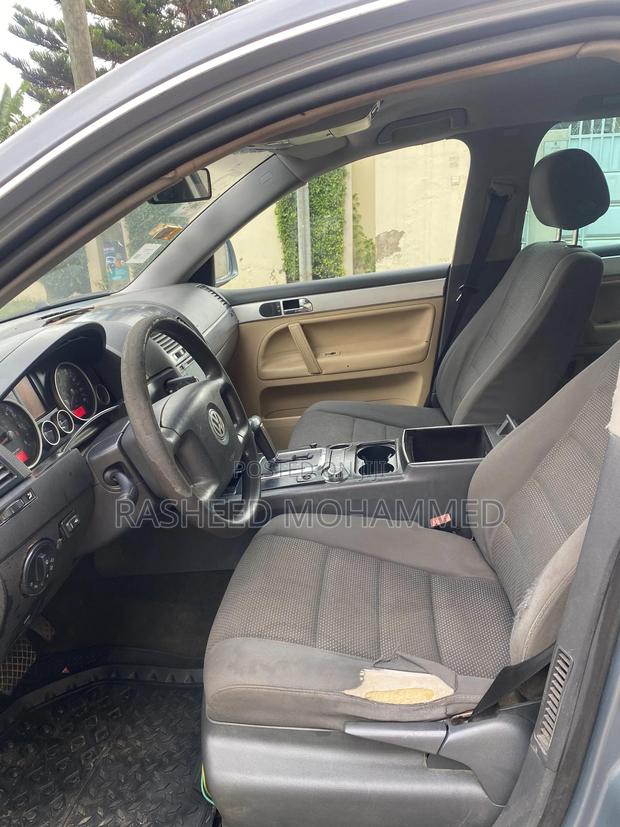 Volkswagen Touareg 3.0 V6 TDI 2005 Gray