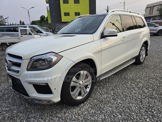 Mercedes-Benz GL-Class GL 550 2013 White