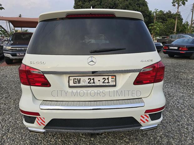 Mercedes-Benz GL-Class GL 550 2013 White