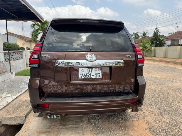 Toyota Land Cruiser Prado 2015 Brown