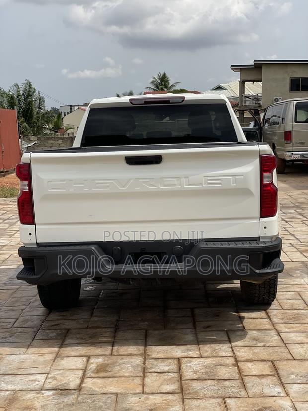 Chevrolet Silverado 2020 White