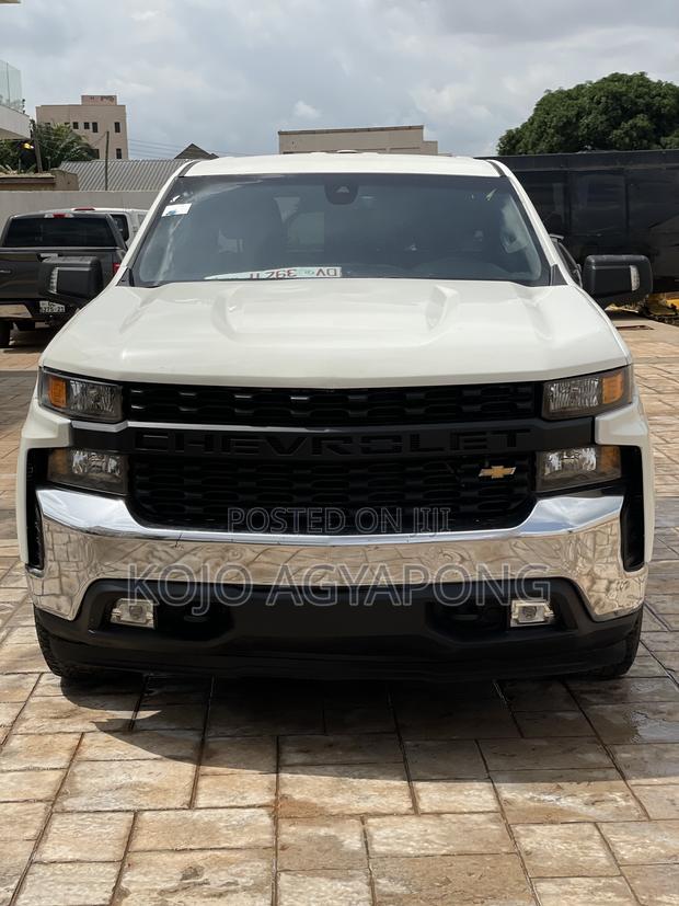 Chevrolet Silverado 2020 White