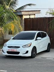 Hyundai Accent SE Automatic 2012 White for sale