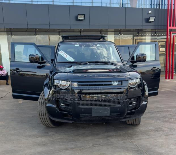 Land Rover Defender 2024 Black