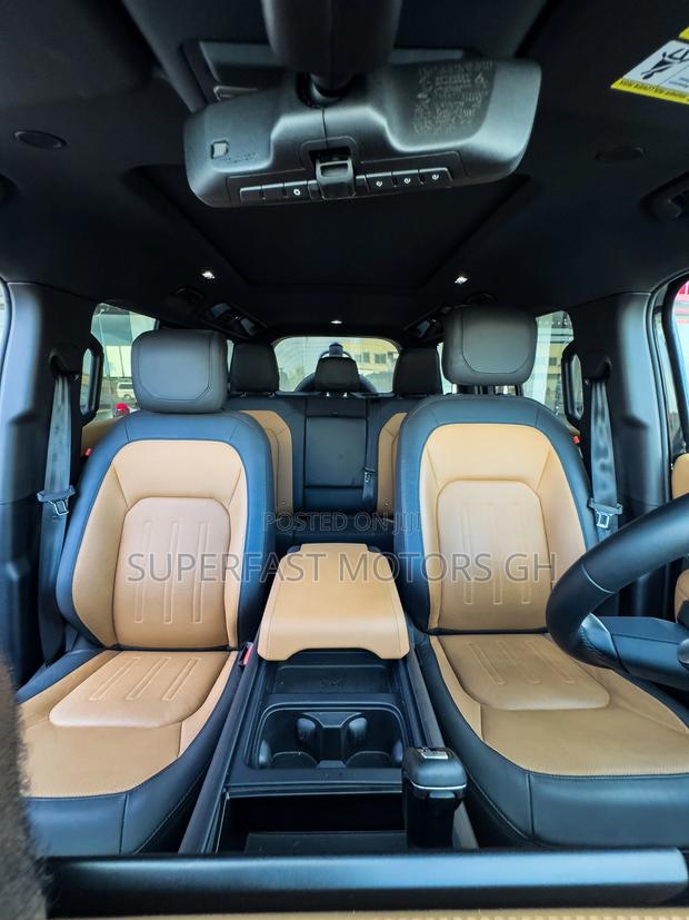 Land Rover Defender 2024 Black