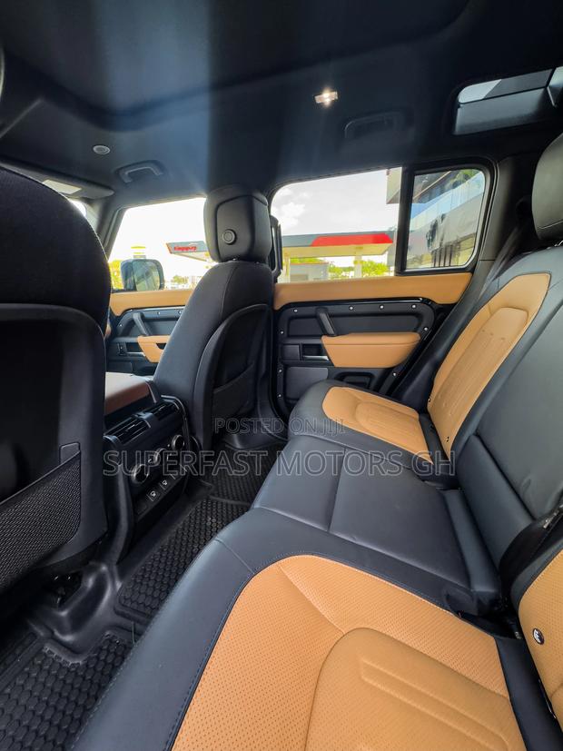 Land Rover Defender 2024 Black