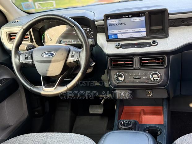 Ford Maverick 2022 Blue