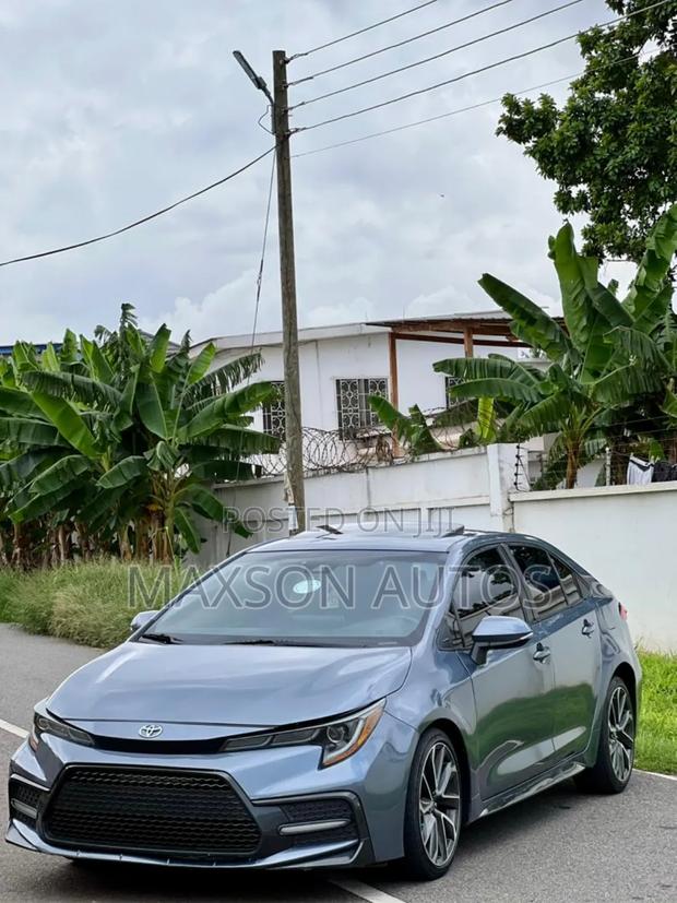 Toyota Corolla SE 2020 Blue