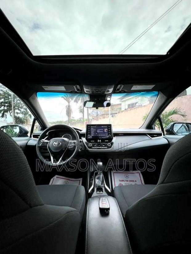Toyota Corolla SE 2020 Blue