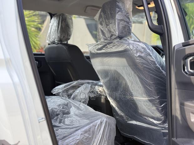 New Mitsubishi L200 2024 White
