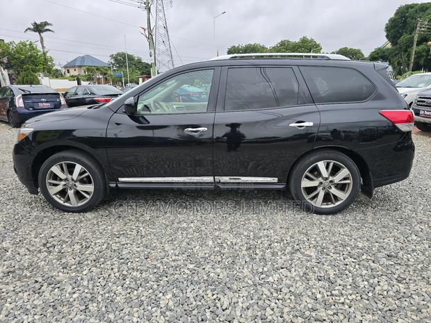 Nissan Pathfinder Platinum 4x4 2013 Black