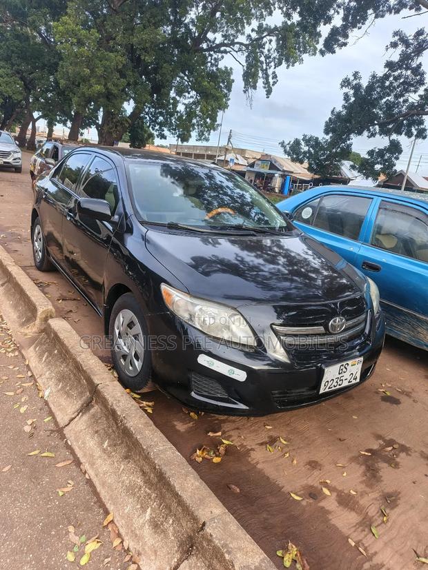 Toyota Corolla LE 4dr Sedan (1.8L 4cyl 4A) 2011 Black