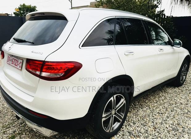 Mercedes-Benz GLC-Class 2016 White