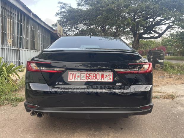 Toyota Camry SE 2025 Black