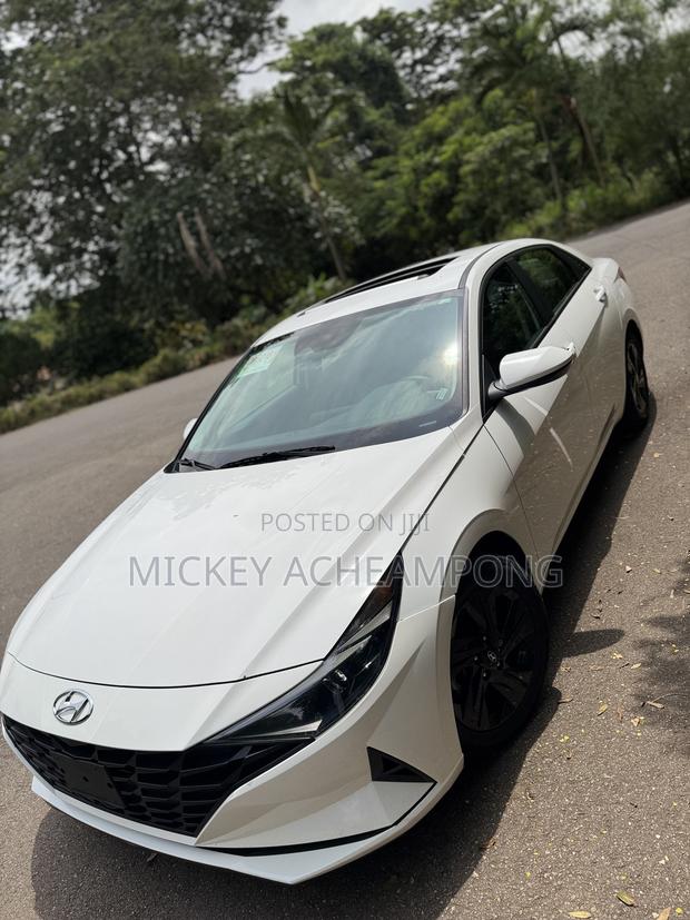 Hyundai Elantra SEL 2023 White