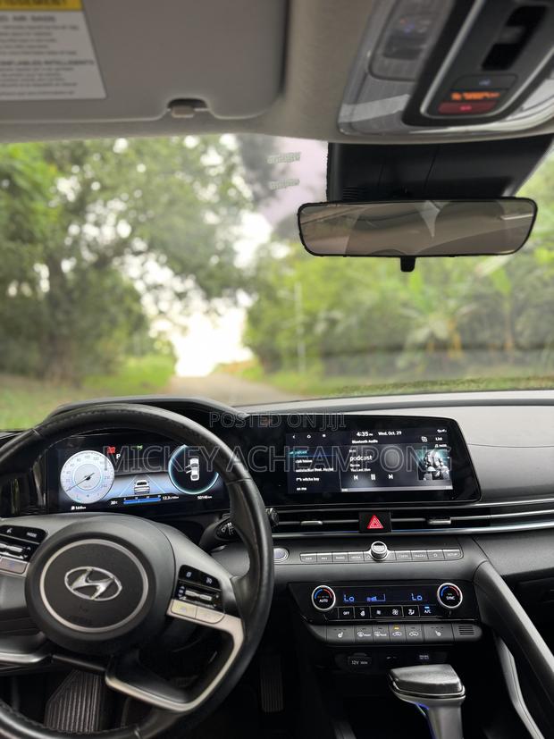 Hyundai Elantra SEL 2023 White