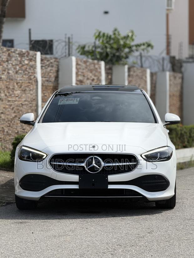 Mercedes-Benz C300 2024 White