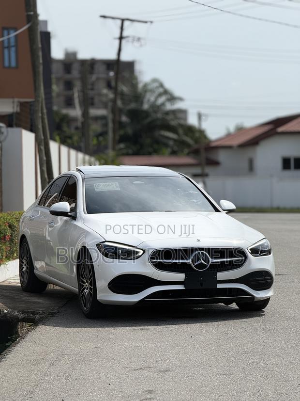 Mercedes-Benz C300 2024 White