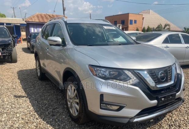 Nissan Rogue SV AWD 2017 Silver