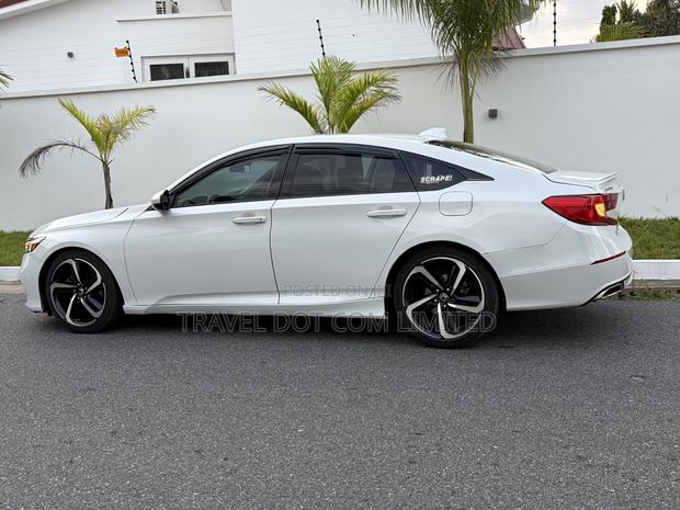 Honda Accord Sport 2018 White