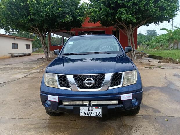 Nissan Navara 2005 Blue