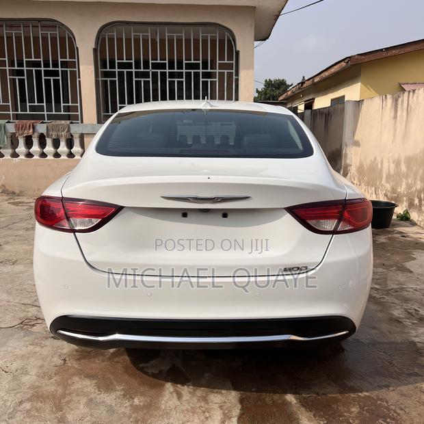 Chrysler 200 Limited 2015 White