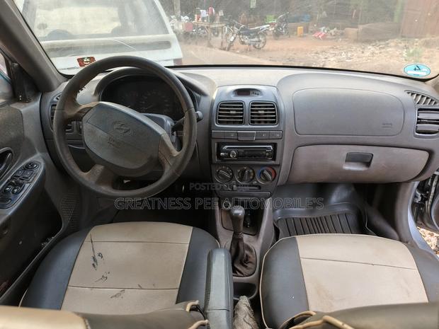Hyundai Accent 2002 Gray