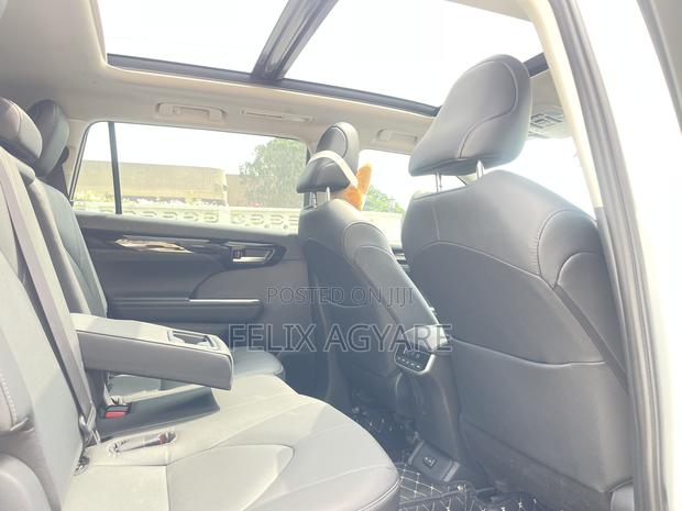 Toyota Highlander Limited AWD 2024 White