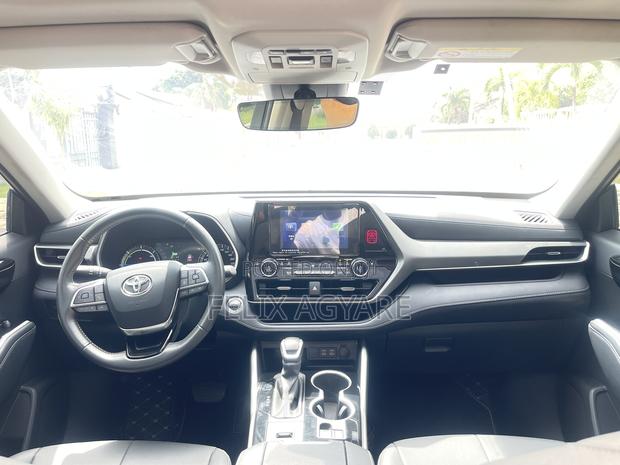 Toyota Highlander Limited AWD 2024 White