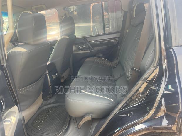 Mitsubishi Pajero 3.0 2012 Black