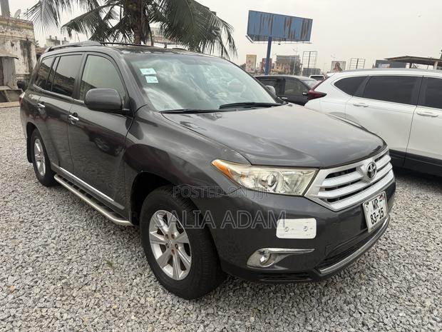 Toyota Highlander 2013 Gray