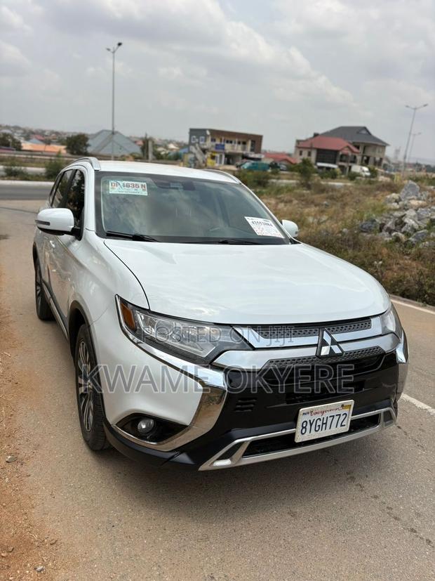Mitsubishi Outlander SEL FWD 2020 White