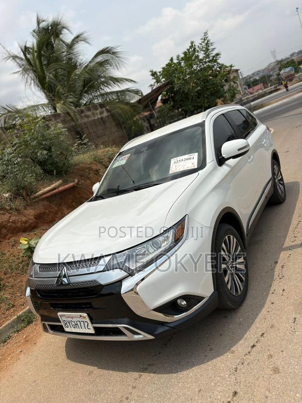 Mitsubishi Outlander SEL FWD 2020 White
