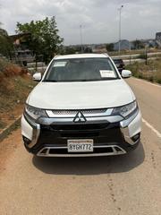 Mitsubishi Outlander SEL FWD 2020 White for sale