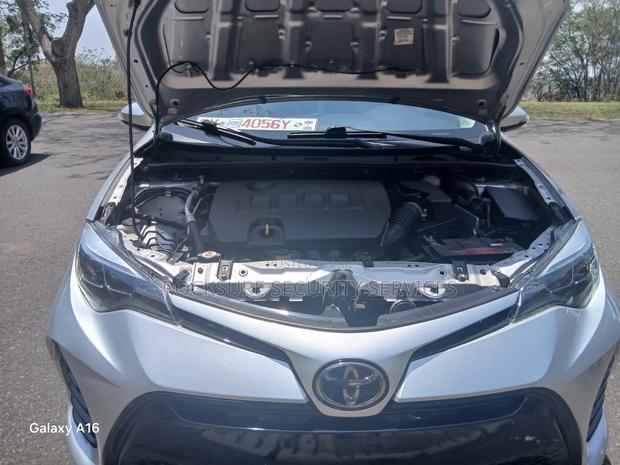 Toyota Corolla LE Eco (1.8L 4cyl 2A) 2018 Silver