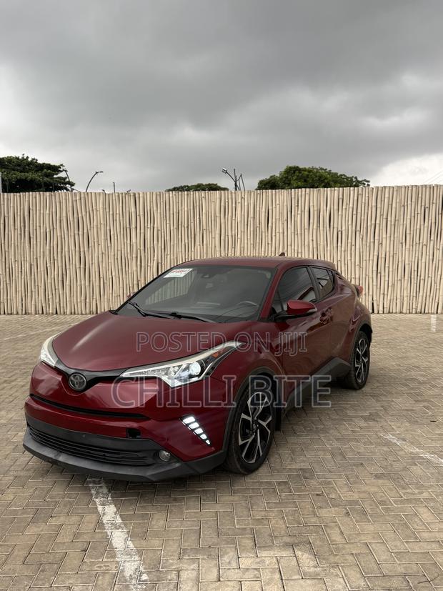 Toyota C-HR XLE FWD Sport Utility (2.0L 4cyl 2AM) 2018 Red