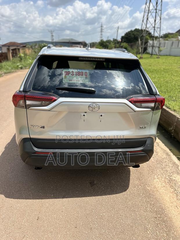 Toyota RAV4 2019 Silver