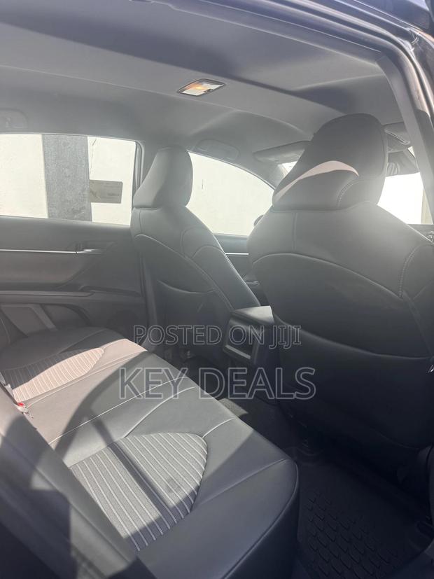 Toyota Camry SE 2024 Black