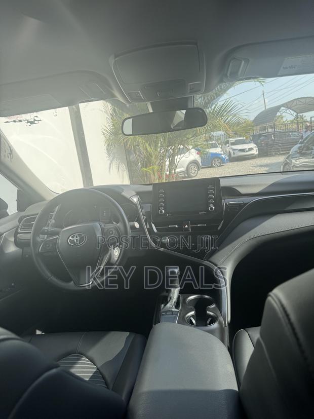 Toyota Camry SE 2024 Black