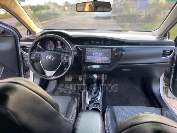 Toyota Corolla S Plus 4dr Sedan (1.8L 4cyl CVT) 2014 Silver