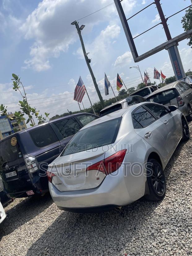 Toyota Corolla S Plus 4dr Sedan (1.8L 4cyl CVT) 2014 Silver