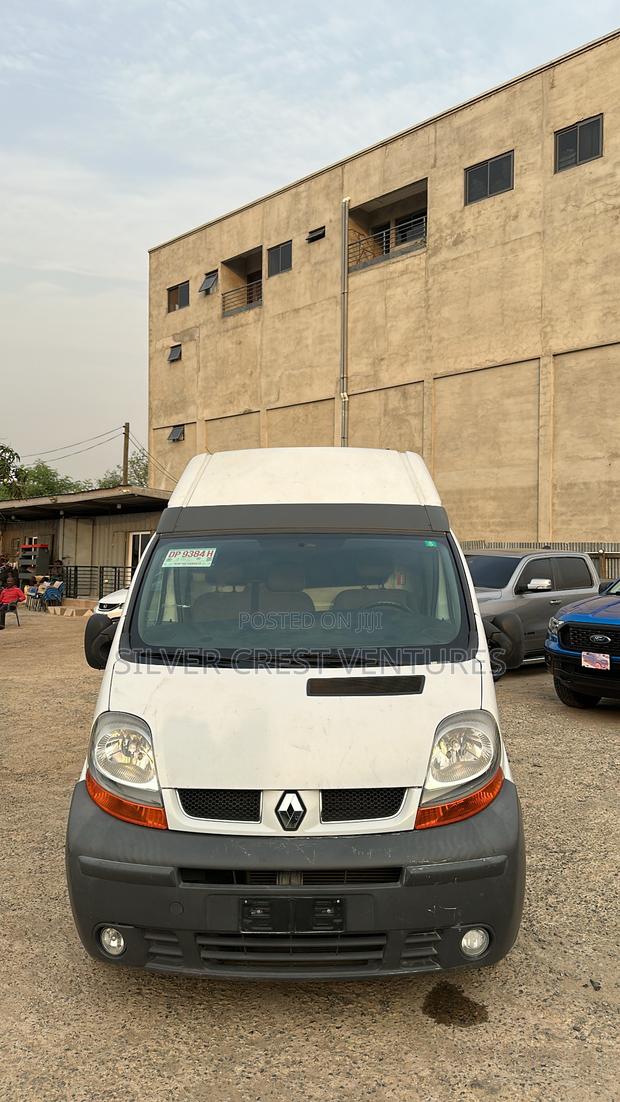 Renault Traffic 2012 White