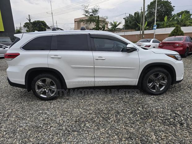 Toyota Highlander Limited 4x4 V6 (3.5L 6cyl 8A) 2017 White