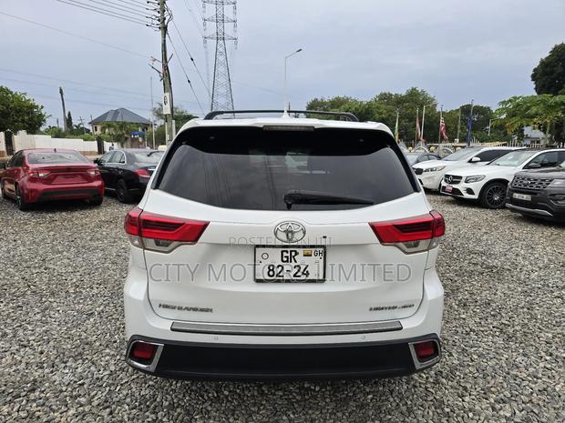 Toyota Highlander Limited 4x4 V6 (3.5L 6cyl 8A) 2017 White