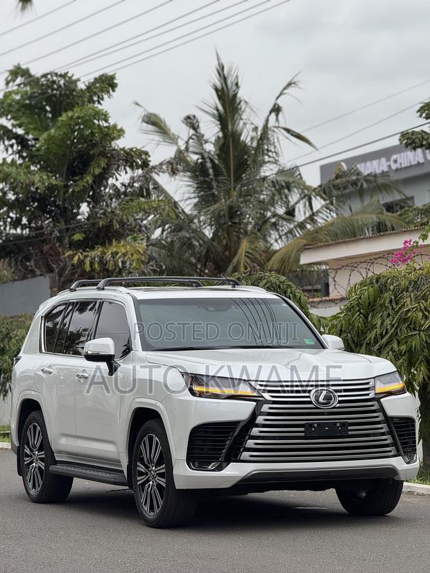 Lexus LX 600 2023 White