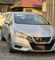 Nissan Versa 2022 Silver for sale