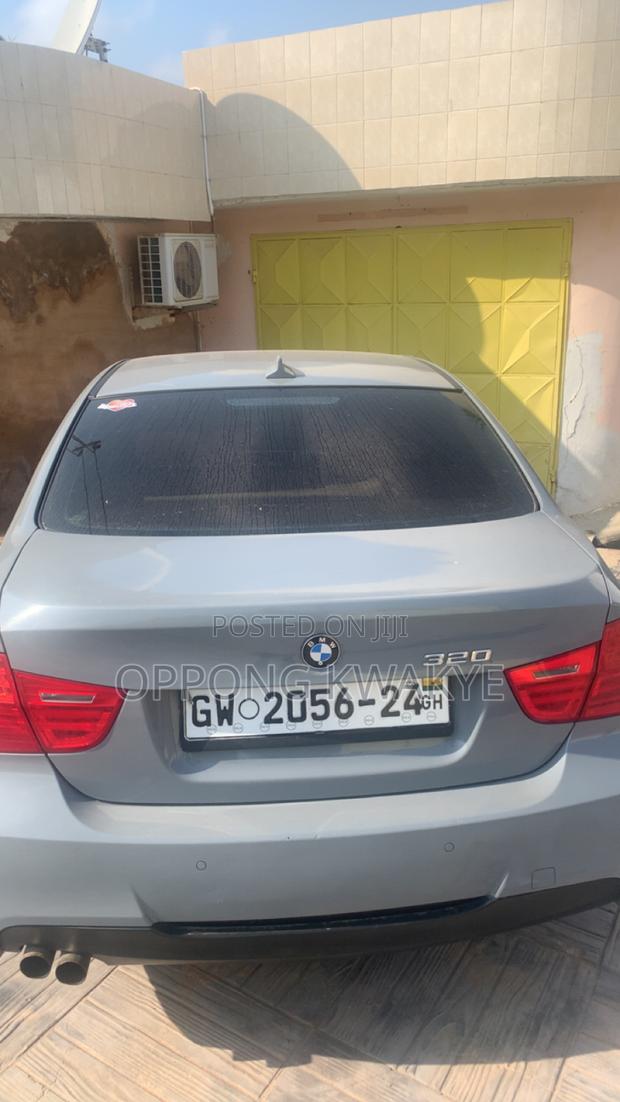 BMW 3 Series 320i RWD 2008 Gray
