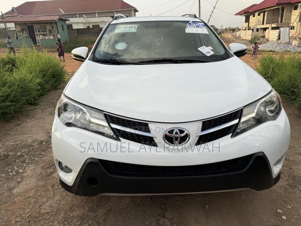 Toyota RAV4 2015 White