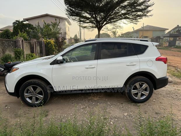 Toyota RAV4 2015 White