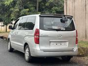 Hyundai H1 2.4 GLS 2010 Gray for sale